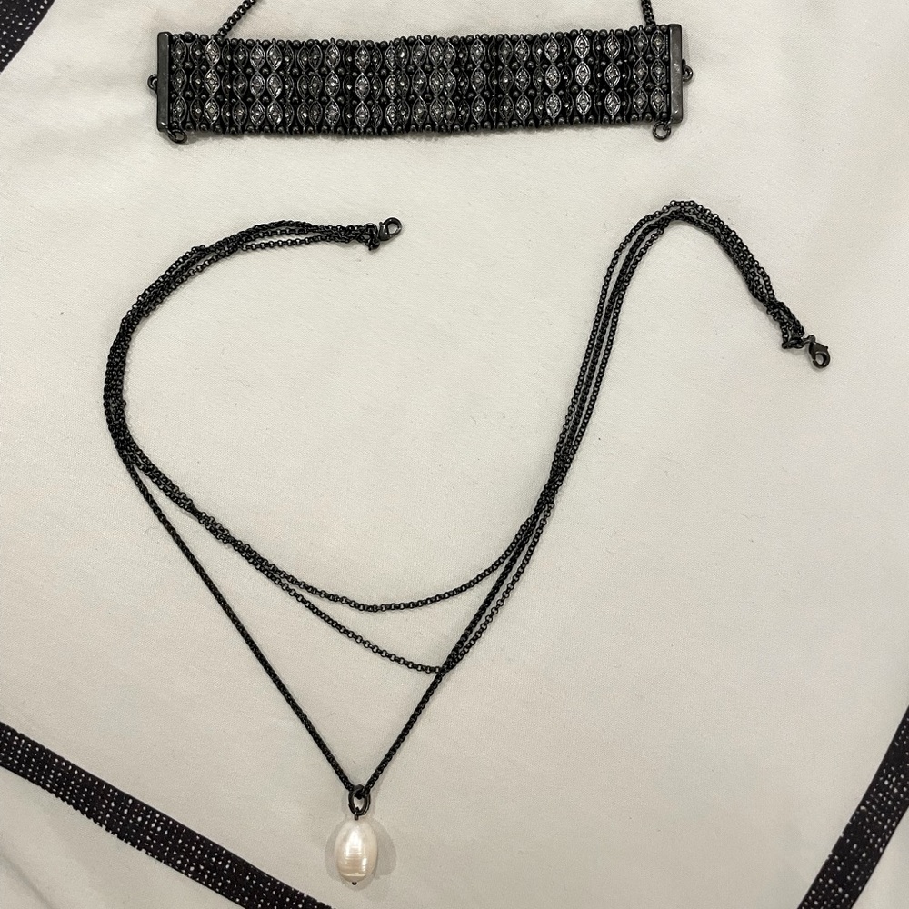Two-piece Gun Metal & Pearl Layering Necklace